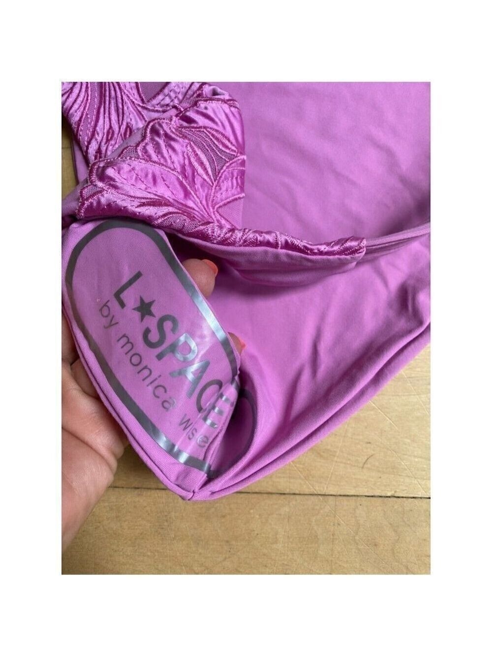 L*SPACE "Claude" bikini classic bottom womens sz Medium BNWOT rosebud - Picture 3 of 6